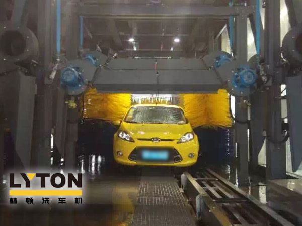 洗車機(jī)一點(diǎn)通——隧道式、往復(fù)式電腦洗車機(jī)工作方式異同點(diǎn)